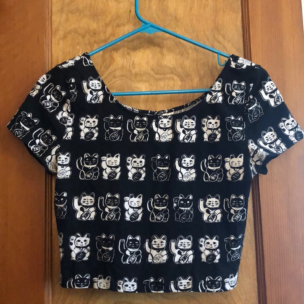 Black and white lucky cat crop top